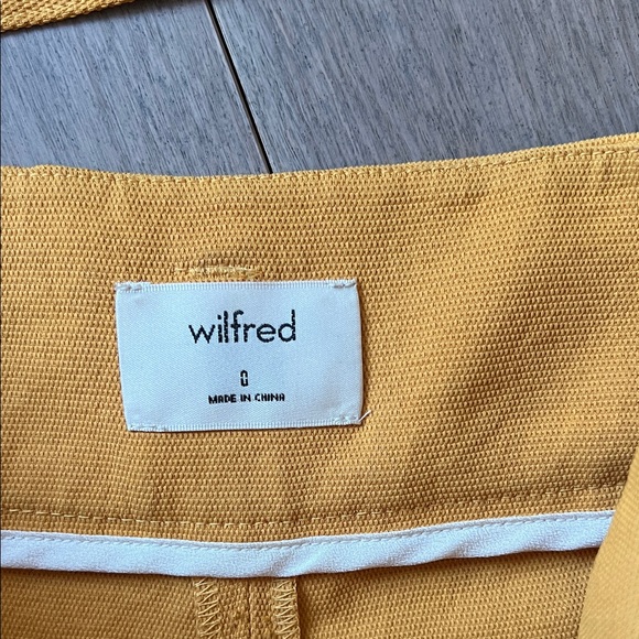Wilfred Mustard High-Waist Paperbag Shorts with Self Tie - Picture 3 of 5